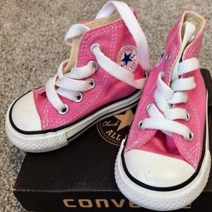 Size 2 toddler pink converse